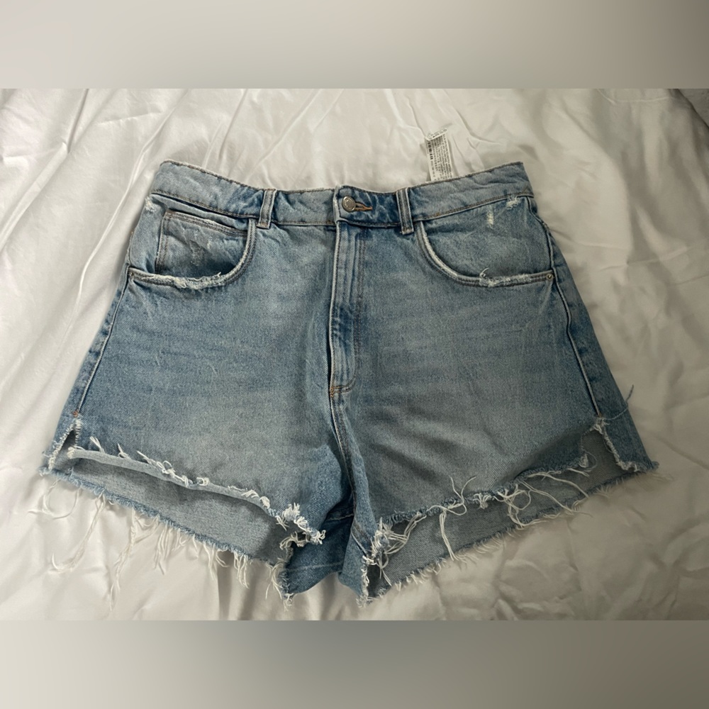 Zara shorts size 10